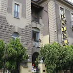Daniela 3*
