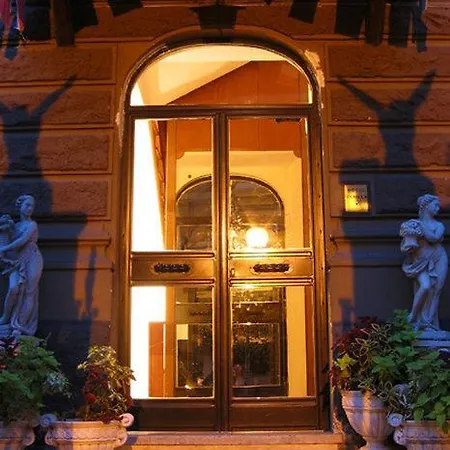 Daniela Hotel