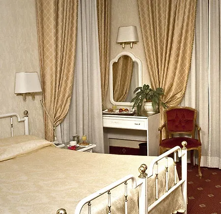 Daniela Hotel